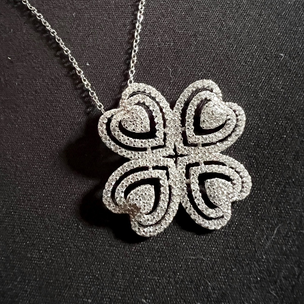 Gorgeous necklace!